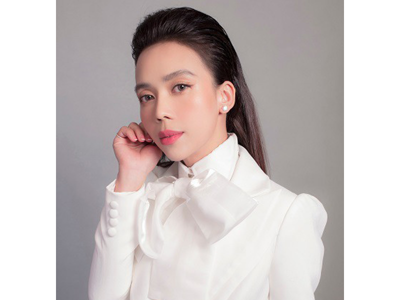 co-gai-phun-xam-tham-my-va-giac-mo-nang-tam-nhan-sac-phu-nu-viet