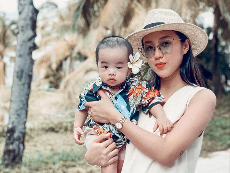 me-bim-sua-tu-du-hoc-sinh-tay-trang-thanh-chu-spa-10-000-khach-nam